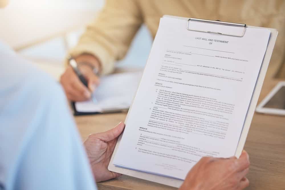 Anticiper les papiers administratifs à faire avant son décès